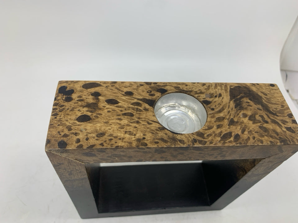 SQUARE TEA LIGHT HOLDER.