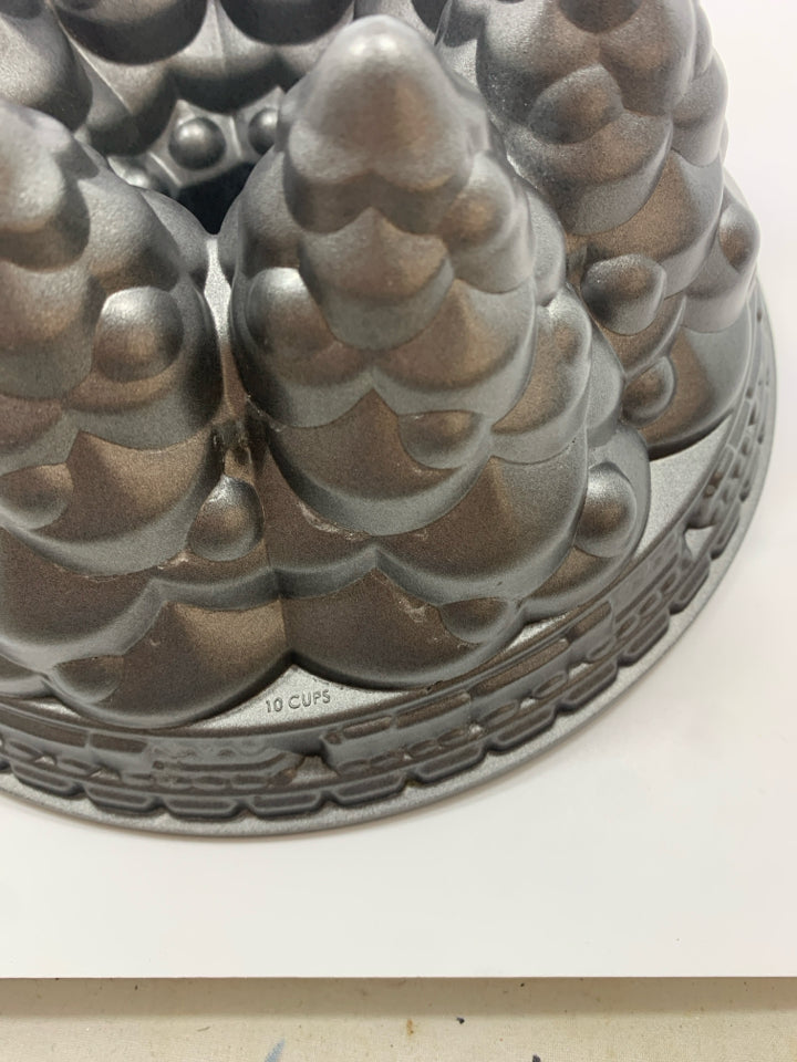NORDIC WARE HOLIDAY TREE BUNDT PAN.