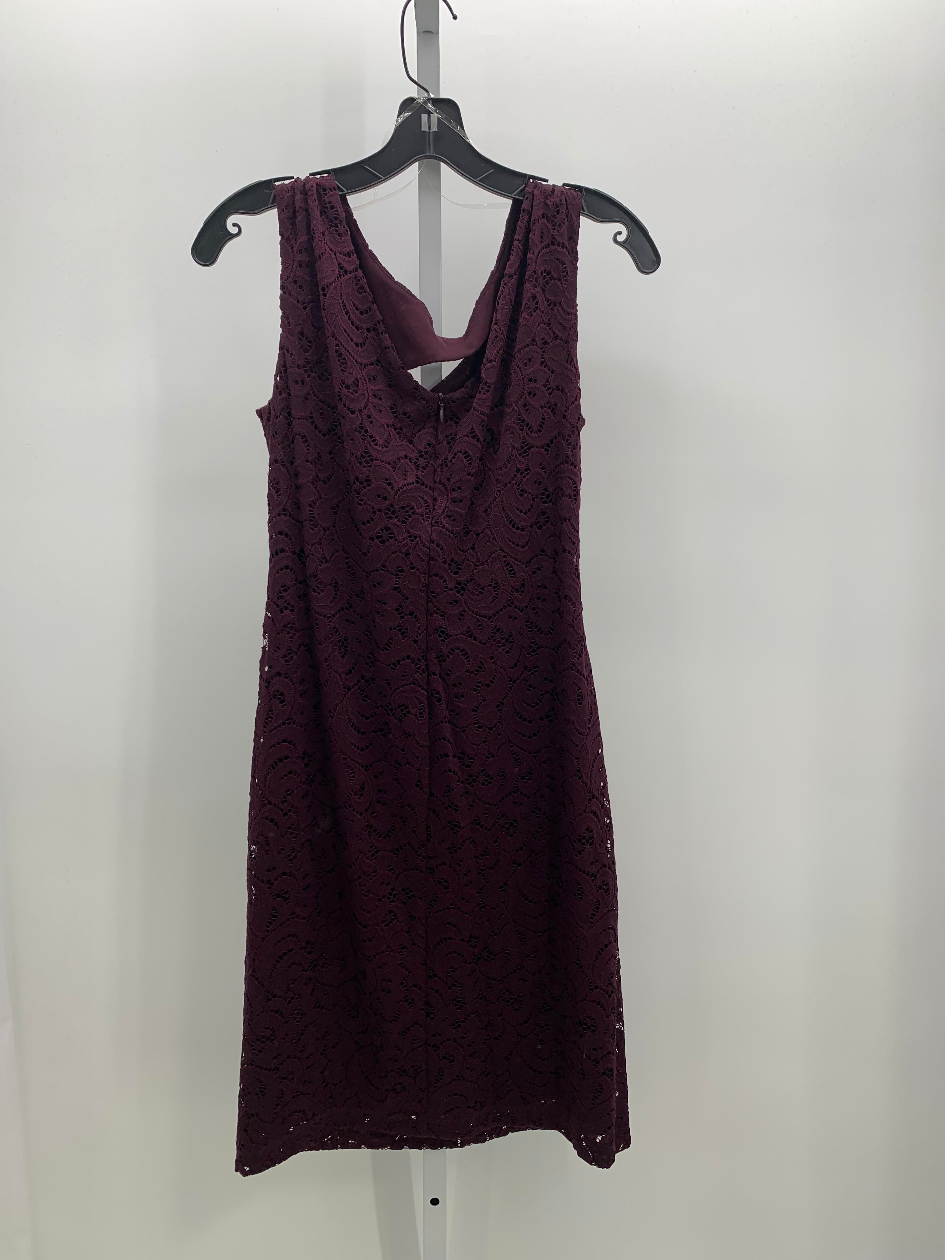 connected apparel Size 4 Misses Sleeveless Dress
