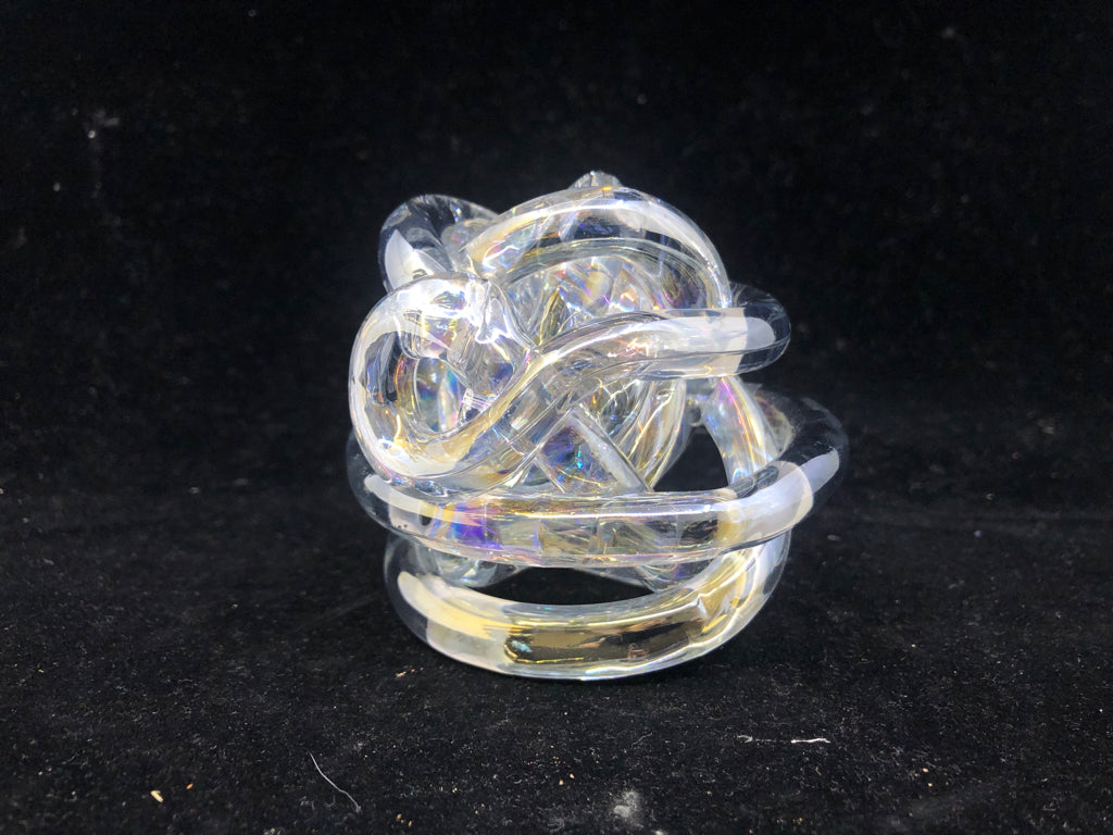 GLASS KNOT DESK DECOR.