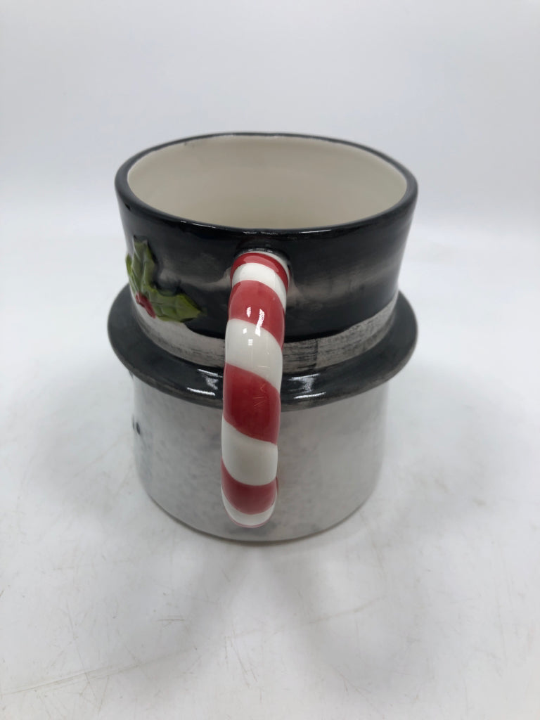 CERAMIC SNOWMAN HEAD W/ TOP HAT MUG.