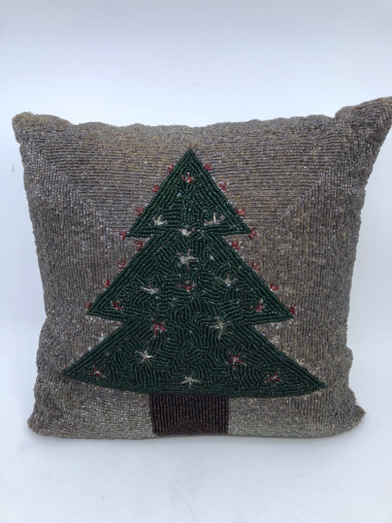 SQUARE BEADED CHRISTMAS TREE PILLOW.