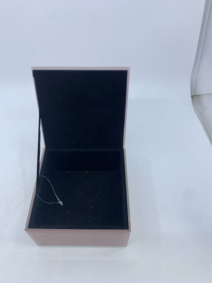 SMALL PINK "S" JEWELRY BOX.