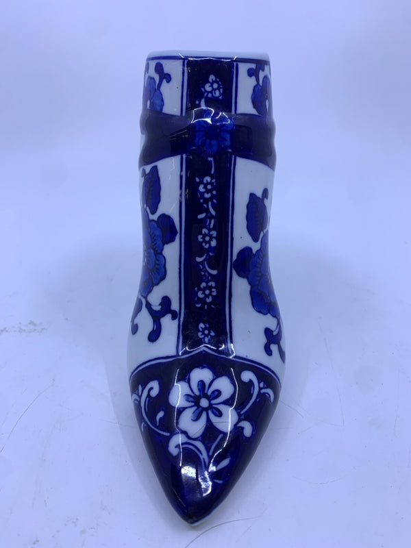 BLUE AND WHITE CERAMIC SHOE.