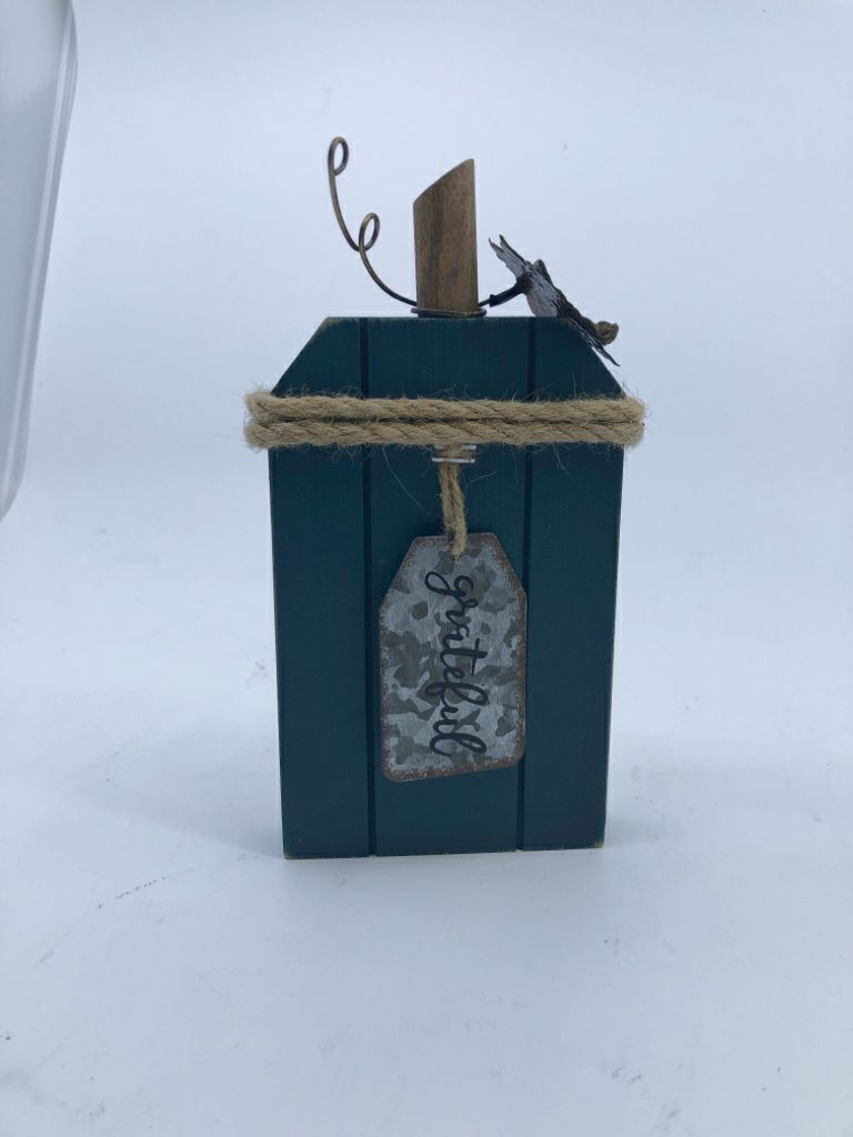 TEAL WOOD PUMPKIN "GRATEFUL".