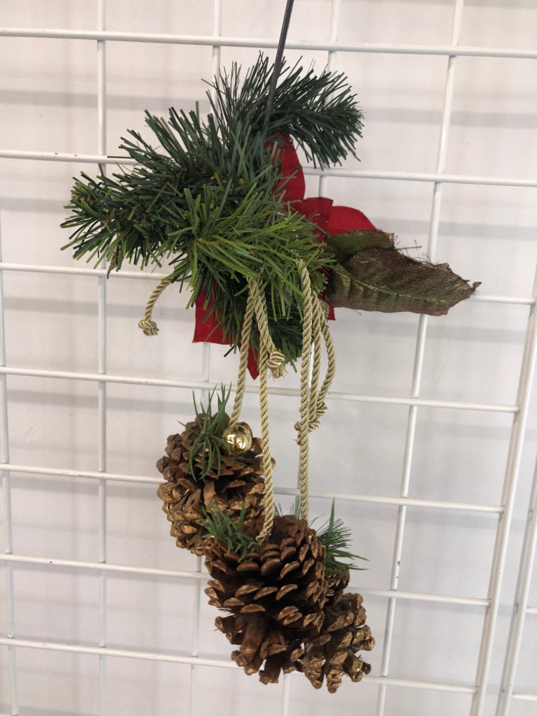 POINTSETTIA & PINECONE DOOR HANGING.