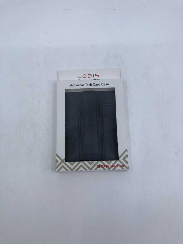 NIB ADHESIVE TECH CARD CASE BLACK