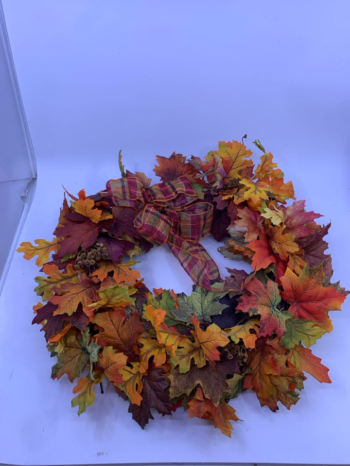 FAUX FALL LEAVES W BOW WREATH.