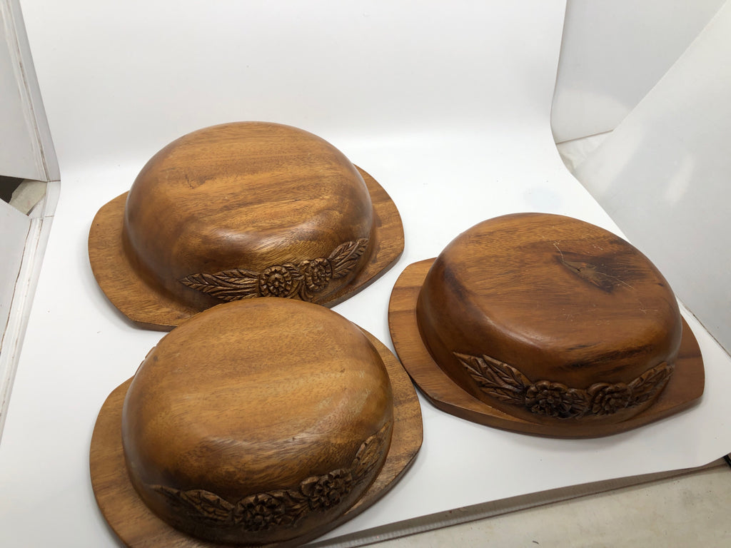 3PC VTG FLORAL CARVED NESTING SNACK BOWLS.