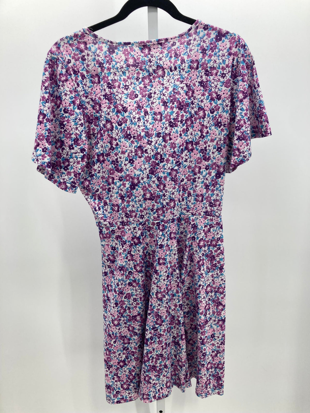 Size Large Misses Short Sleeve Dress