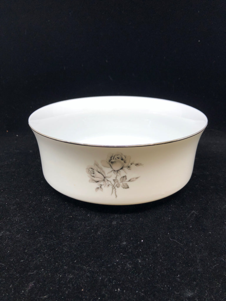 VTG SERVING BOWL W GREY ROSES.