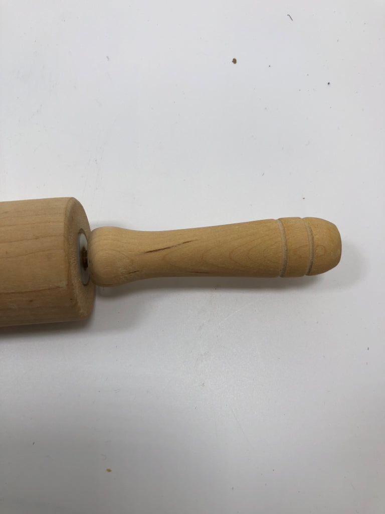 WOODEN ROLLING PIN.