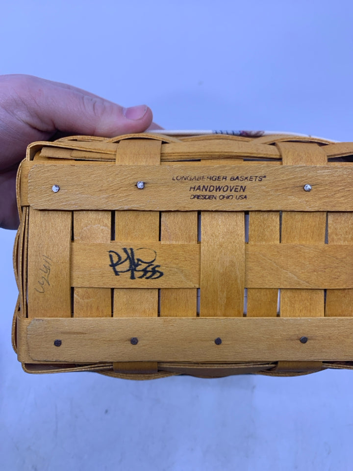 SMALL SHALLOW RECTANGLE BASKET W/ BOTANICAL FIELDS LINER.