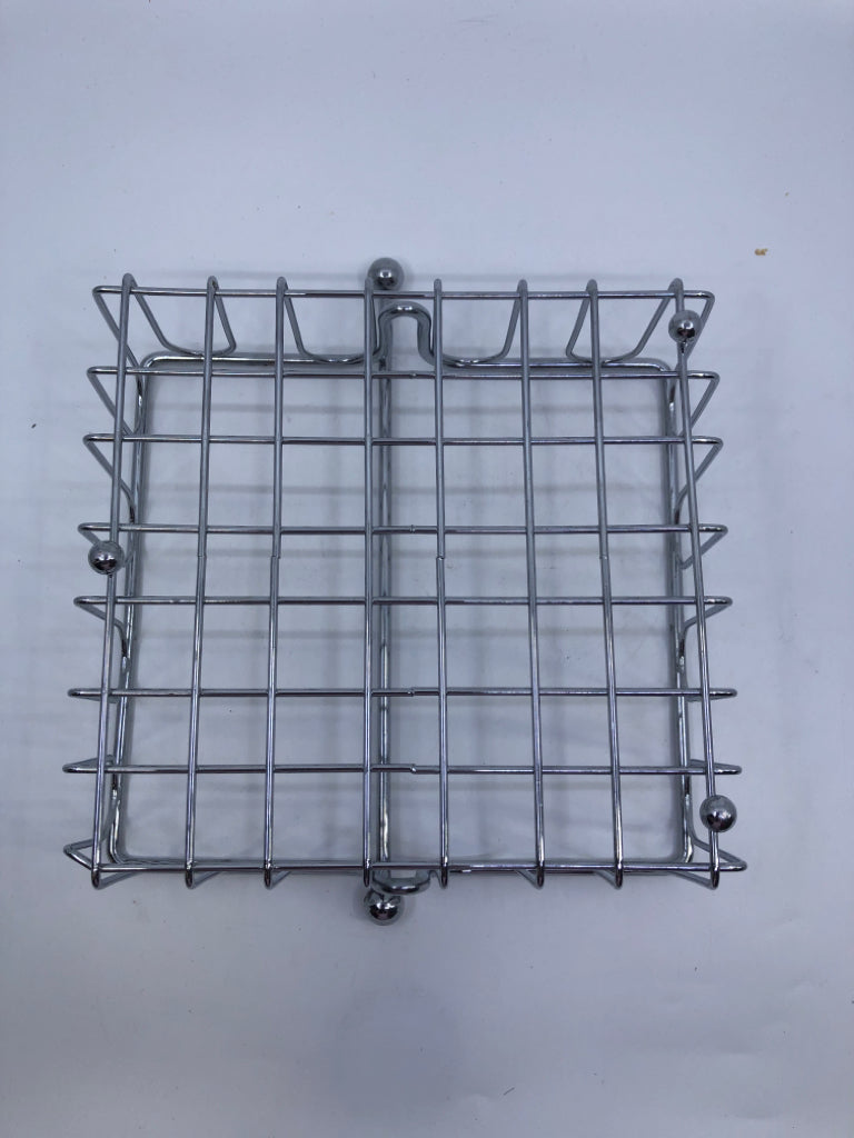 2PC METAL WIRE NAPKIN HOLDER.