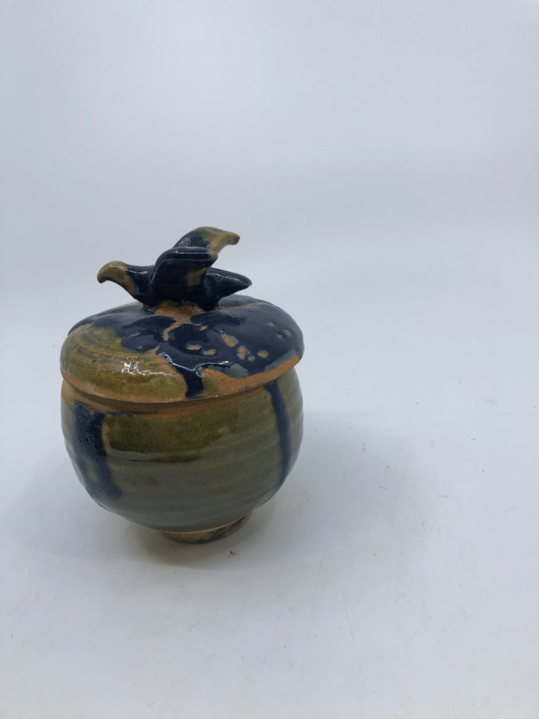 GREEN AND BLUE POTTERY TRINKET JAR W BIRD.