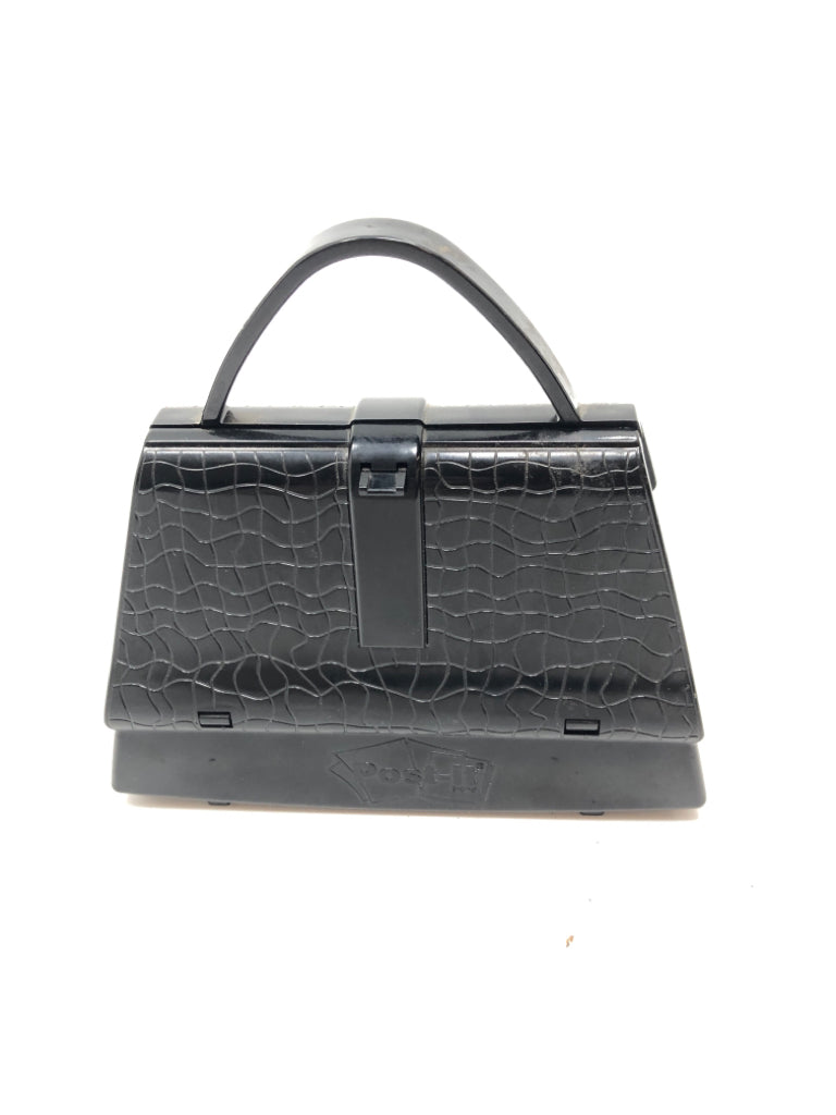 POST-IT PURSE.