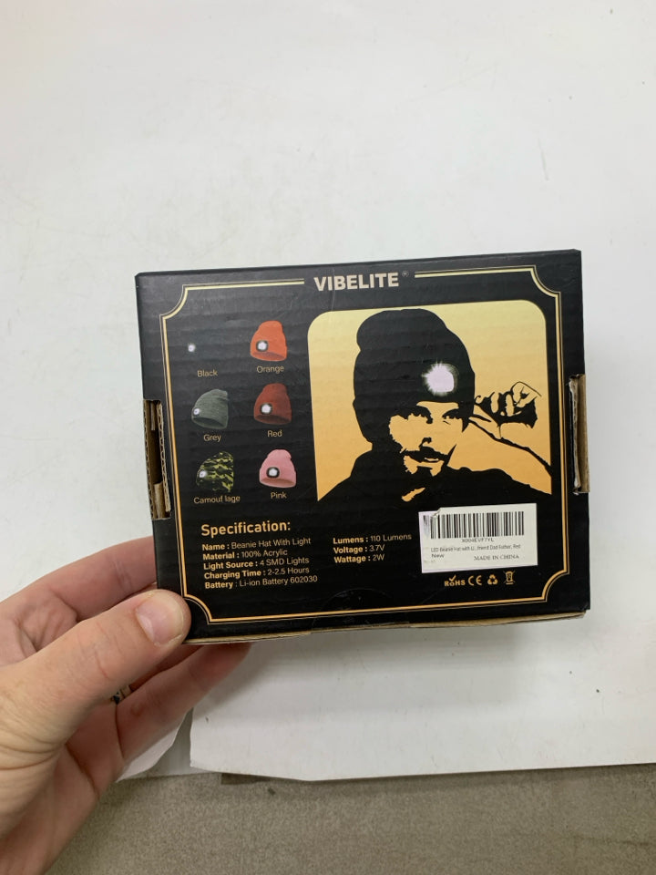 NIB BEANIE LED LIGHT UP HAT.
