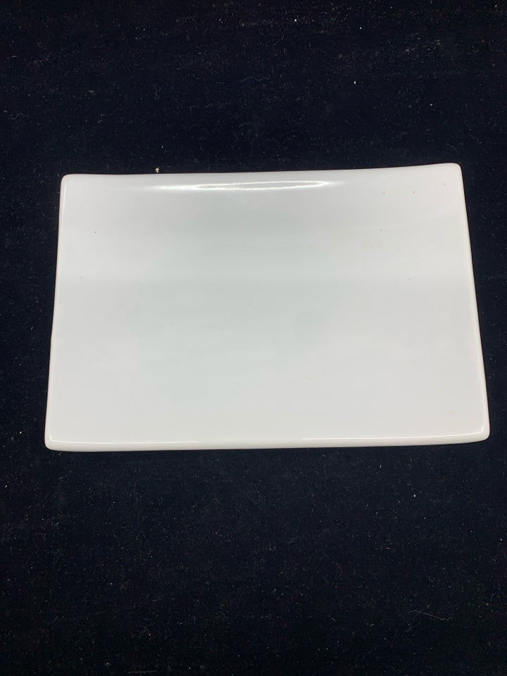 WHITE RECTANGLE ROUNDED EDGE PLATE.