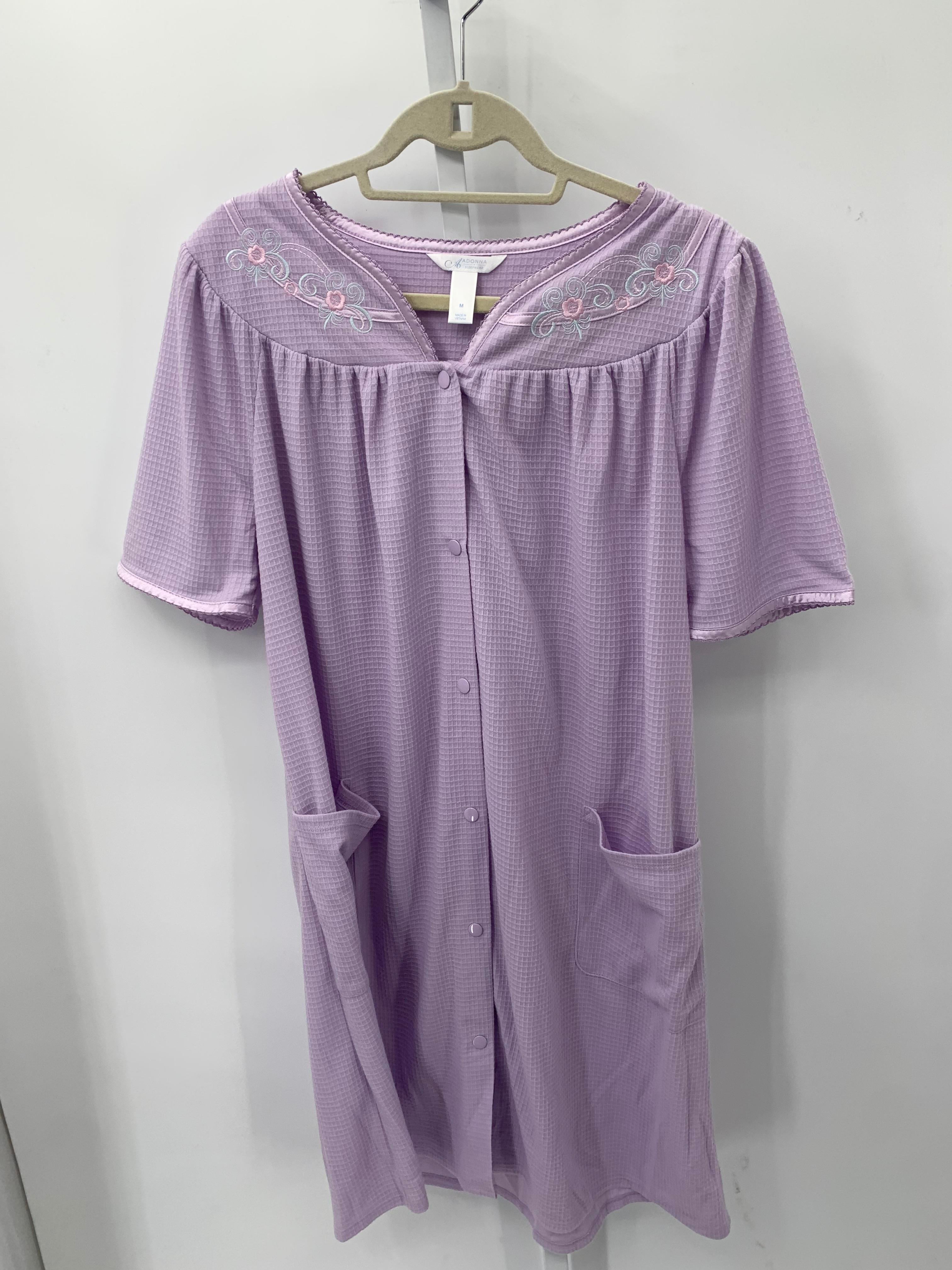 Adonna Size Medium Misses Nightgown