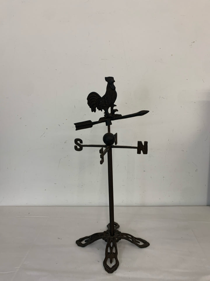 HEAVY METAL CAST IRON WEATHER VANE.