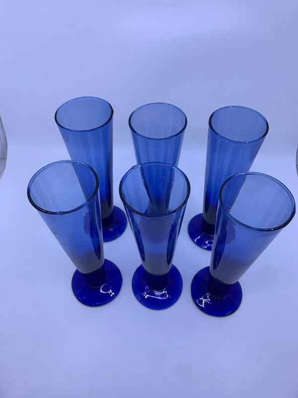 6 BLUE GLASS FLARED GLASSES.