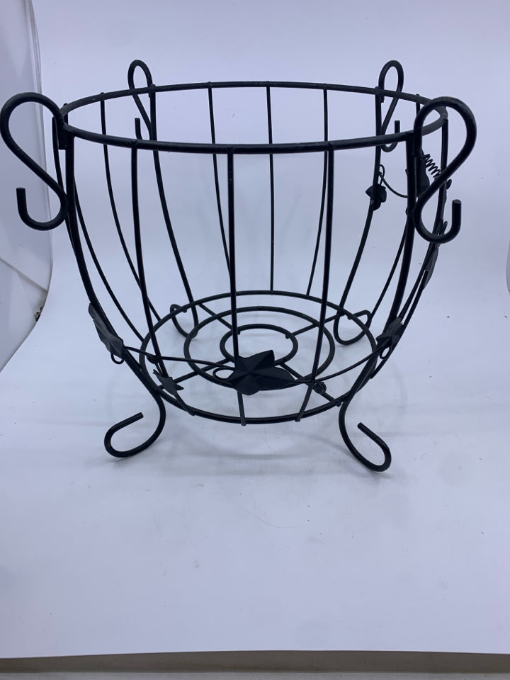 BLACK METAL PLANTER FOOTED STANDS W/ EMBOSSED IVY.