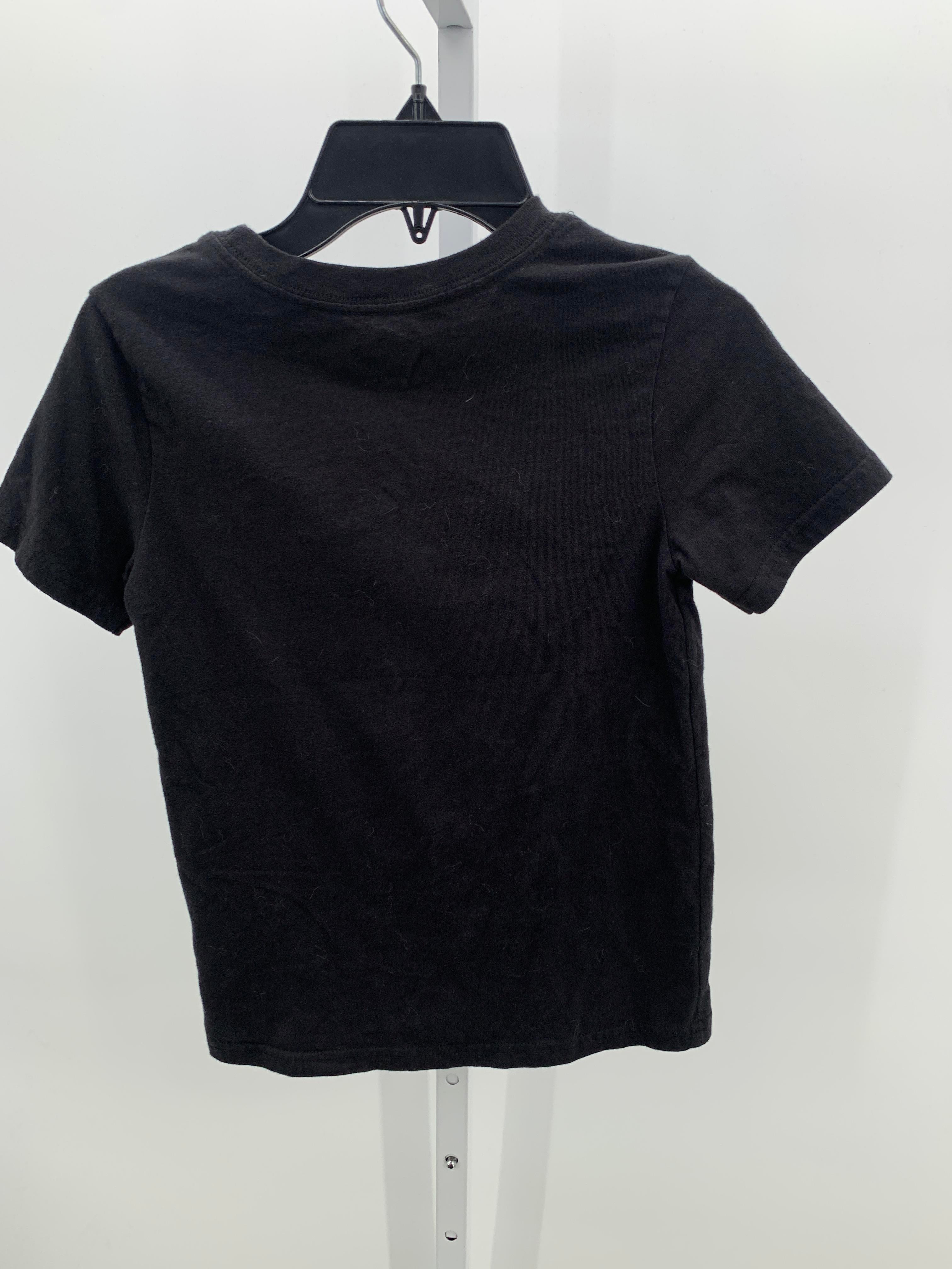 GRAPHIC KNIT TEE.