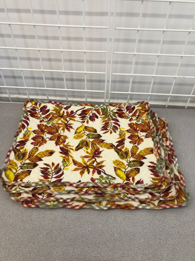 4 FALL LEAVES QUILTED PLACEMATS.