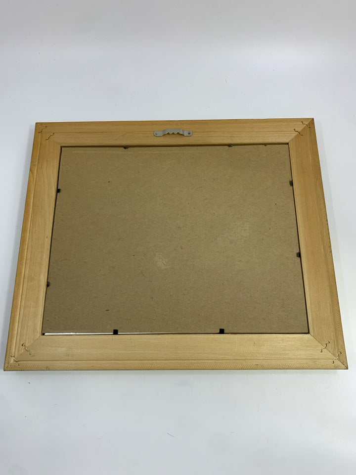 3 ANGELS IN GARDEN IN GOLD FRAME WALL HANGING.