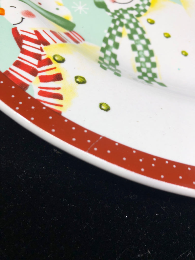 2 SNOWMEN PLATES W/ RED POLKA DOT EDGE.