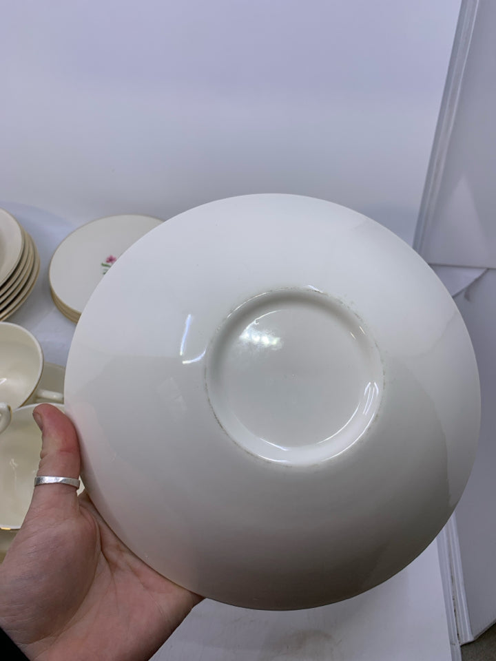 36 PC SVC 6 PINK FLOWERS GOLD RIM.