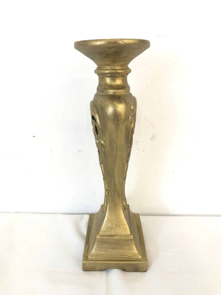 GOLD CANDLE PILLAR HOLDER.