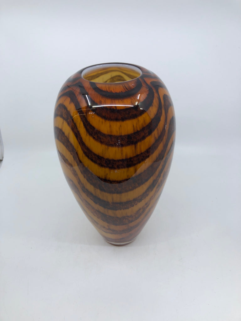 ORANGE TIGER STRIPED VASE.