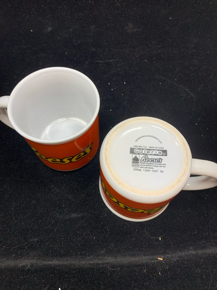 2 REESE'S MUGS