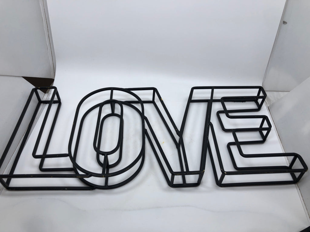 METAL "LOVE" SIGN.