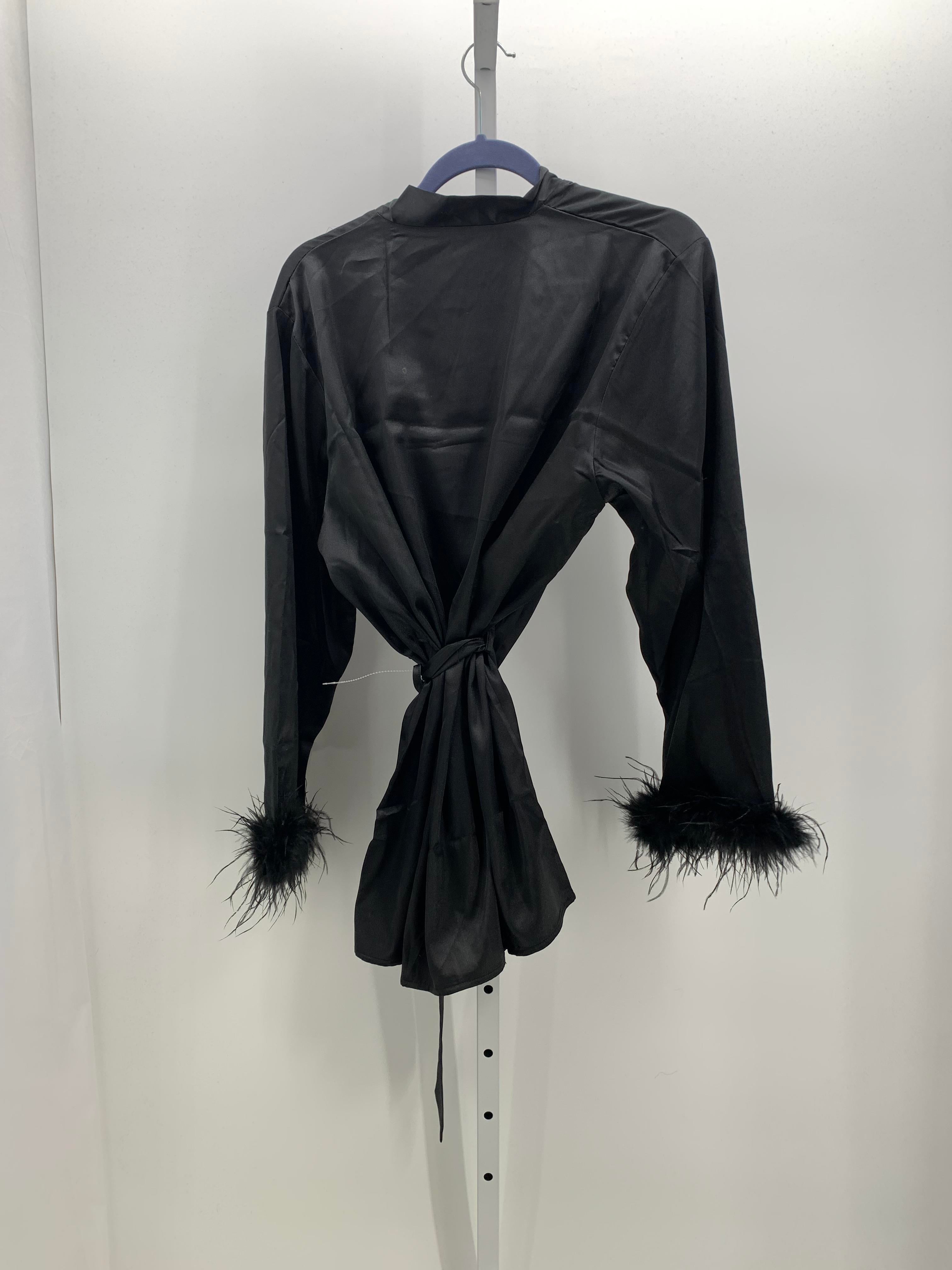 Size Large Misses Robe