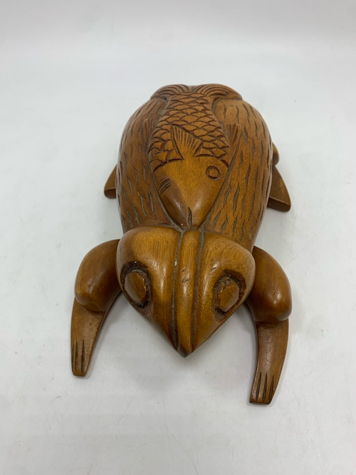 WOOD CARVED FROG/FISH CATCH ALL DISH W/LID.