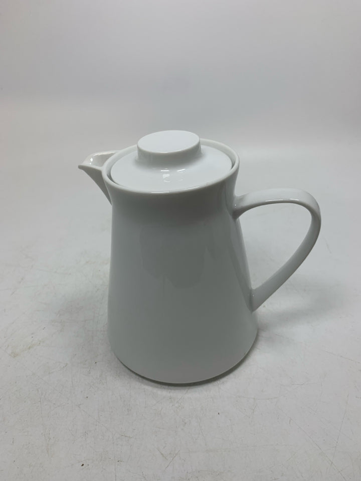 MELITTA PORCELAIN CREAMER W/ LID PITCHER.