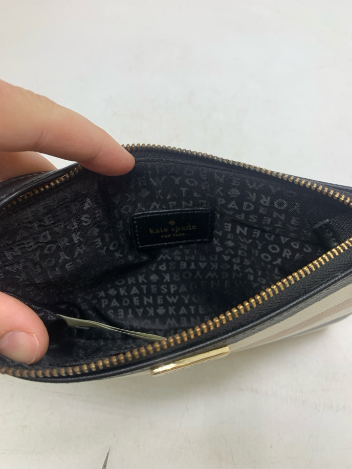 Tan White Black Wristlet
