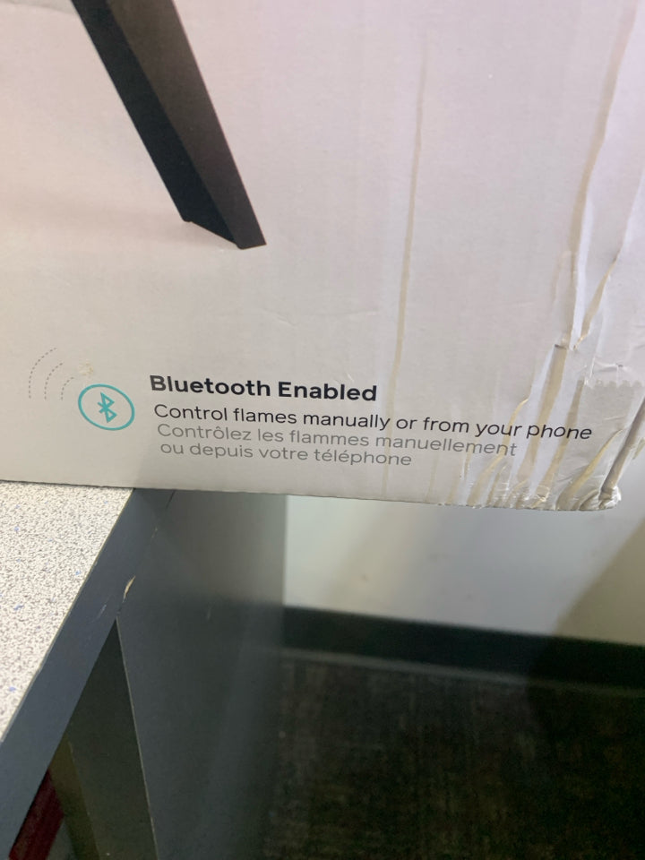 NIB BIOLITE FIREPIT + WOOD AND CHARCOAL-BURNING FIRE PIT