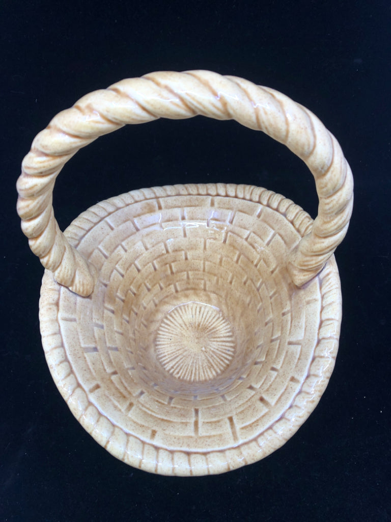 VTG CERAMIC BASKET PLANTER
