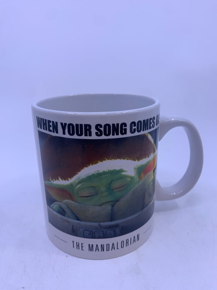 WHEN YOUR SONG COMES MUG- THE MANDALORIAN.
