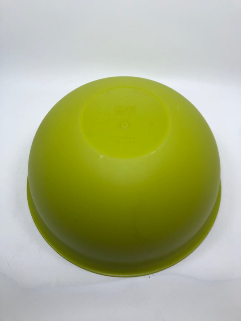 LIME GREEN PLASTIC MIXING BOWL - MADE IN ITALY.