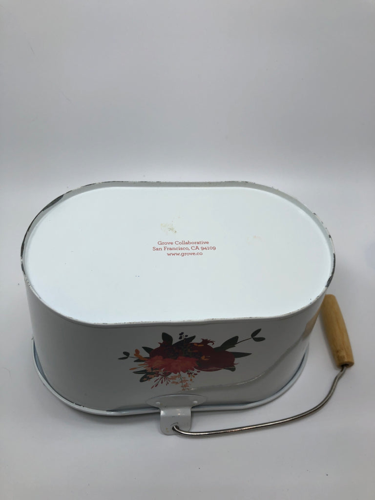 GROVE CO WHITE FLORAL BUCKET W/METAL+WOOD HANDLE.