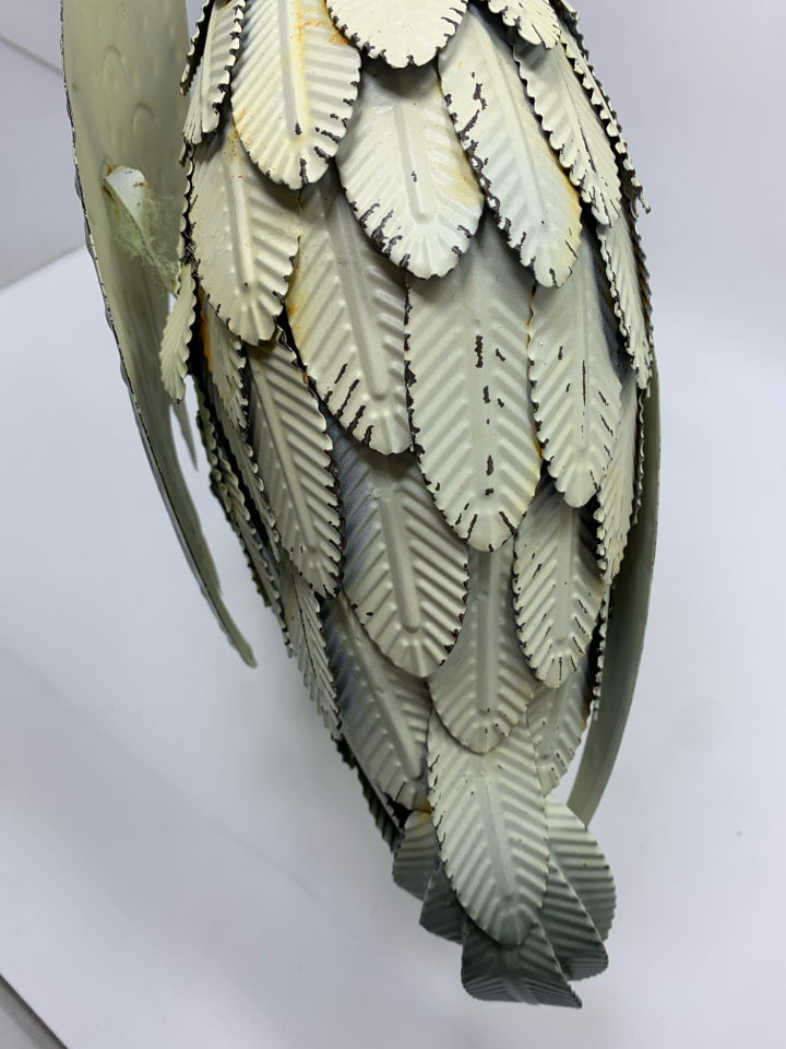 WELDED PELICAN SCULPTURE W/MOUTH OPEN.
