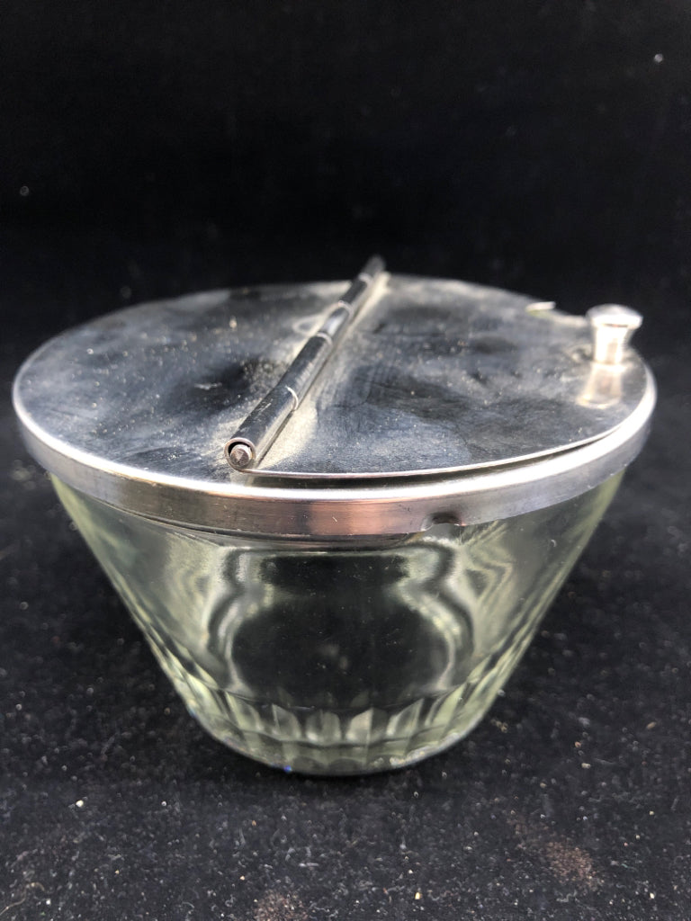 VTG GLASS SUAGR BOWL W METAL LID.