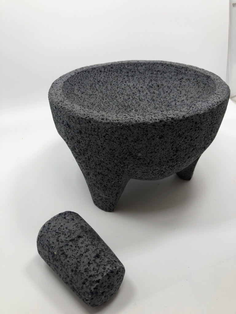 HEAVY STONE MOLCAJETE MORTAR+PESTLE.