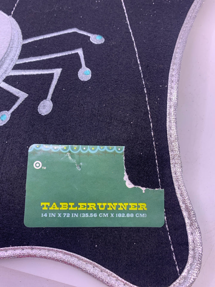 NWT FELT BLACK SPIDER TABLE RUNNER.