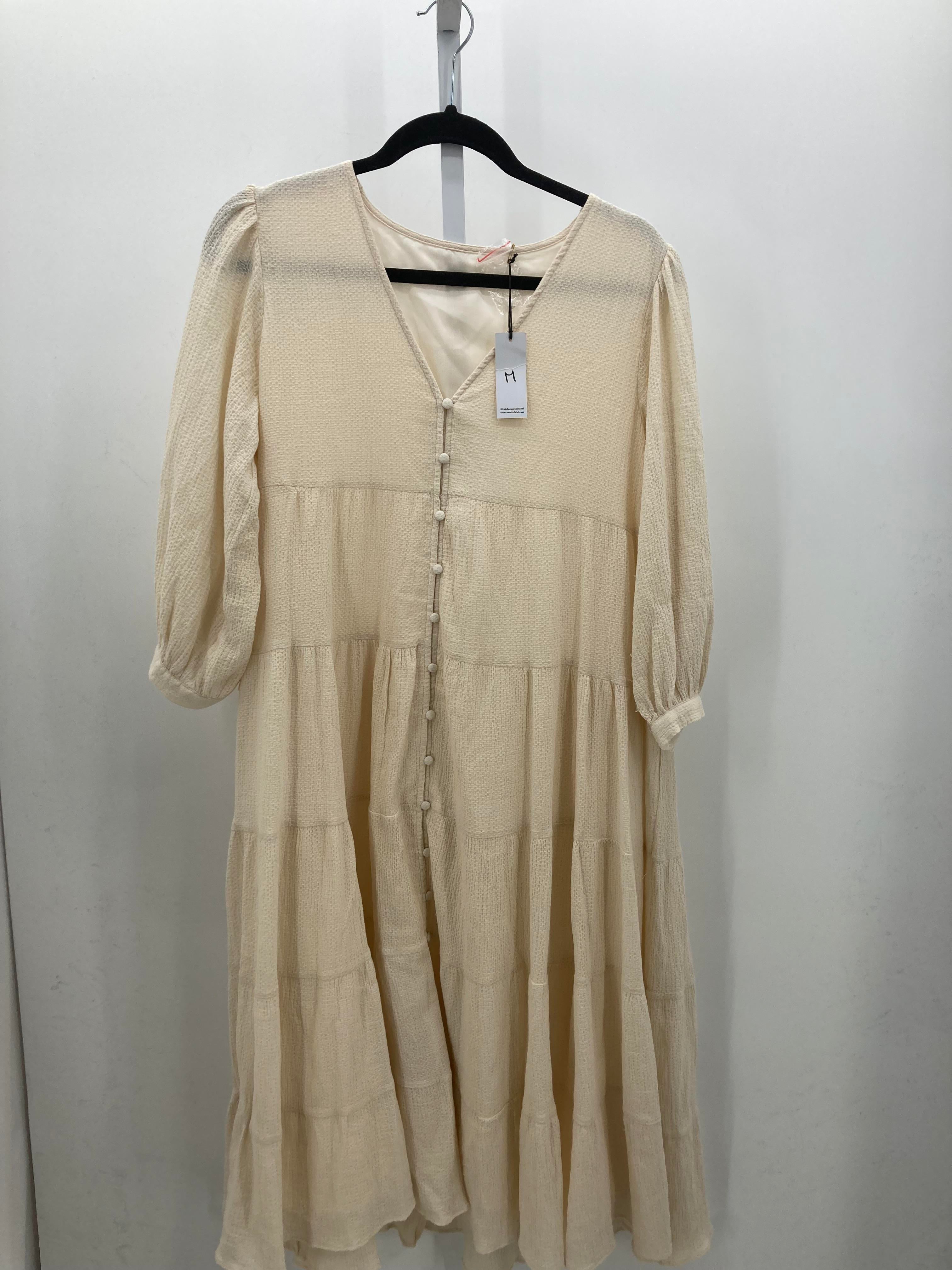 Size Medium Misses 3/4 Sleeve Dress