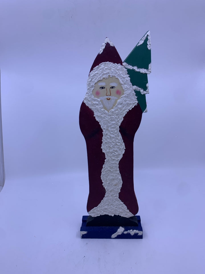 WOOD STANDING SANTA.